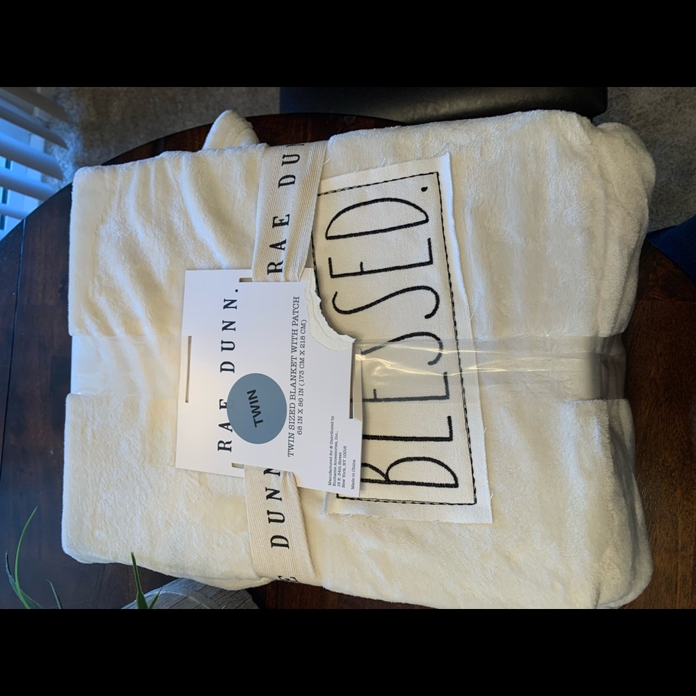 Rae Dunn blanket